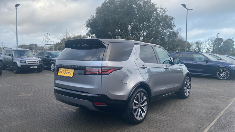 Land Rover Discovery 3.0 D300 Dynamic SE 5dr Auto Diesel Station Wagon